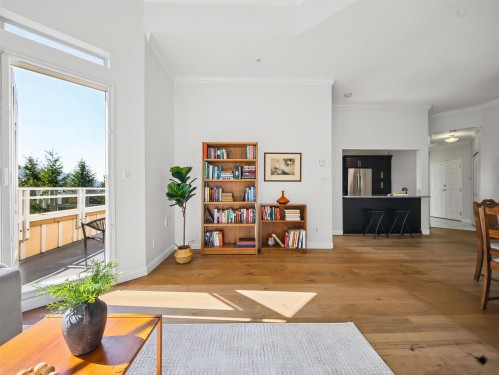 521-3629 Deercrest Drive, North Vancouver, BC 