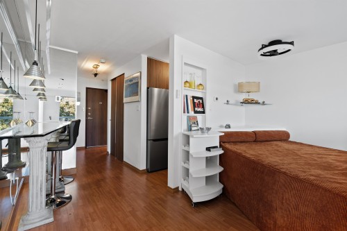 210-2450 Cornwall Avenue, Vancouver, BC 