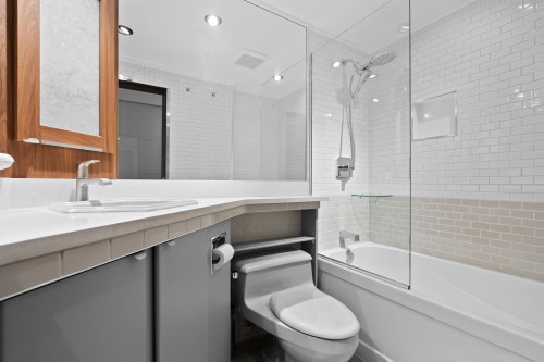 210-2450 Cornwall Avenue, Vancouver, BC 
