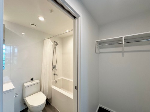 2511-3833 Evergreen Place, Burnaby, BC 