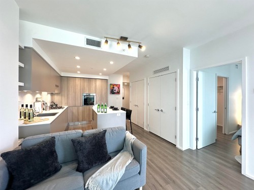 2511-3833 Evergreen Place, Burnaby, BC 