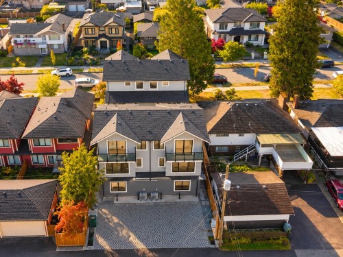 2-6555 Carnegie Street, Burnaby, BC 