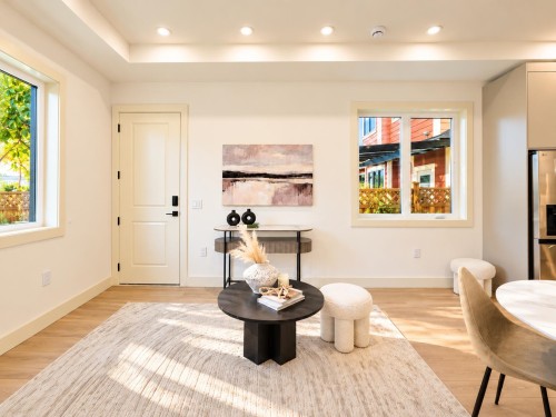 2-6555 Carnegie Street, Burnaby, BC 