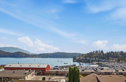 102-524 Fletcher Road S, Gibsons, BC 