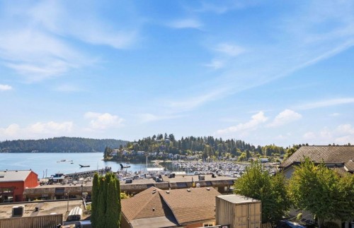 102-524 Fletcher Road S, Gibsons, BC 
