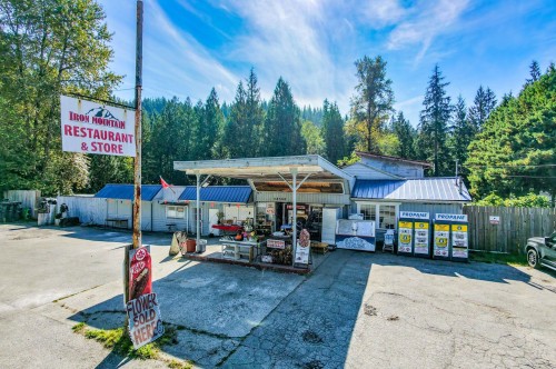 28588 Dewdney Trunk Road, Maple Ridge, BC 