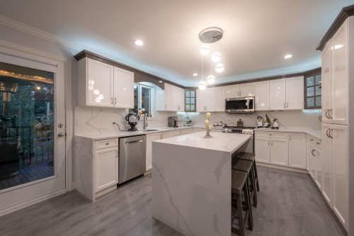 23710 110 Avenue, Maple Ridge, BC 