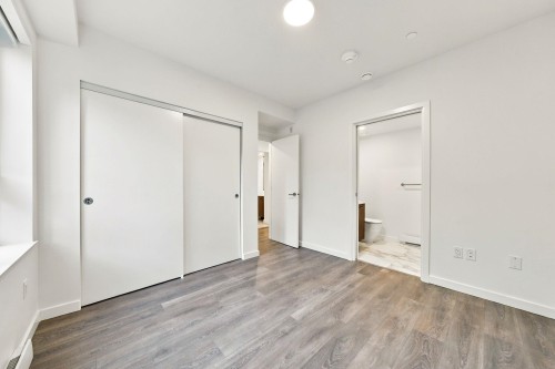 102-956 Lytton Street, North Vancouver, BC 