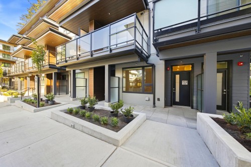 102-956 Lytton Street, North Vancouver, BC 