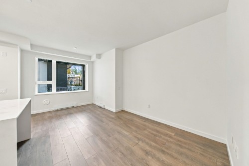 102-956 Lytton Street, North Vancouver, BC 