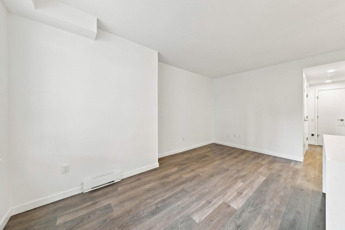 102-956 Lytton Street, North Vancouver, BC 