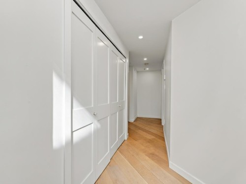 204-565 17 Street, West Vancouver, BC 
