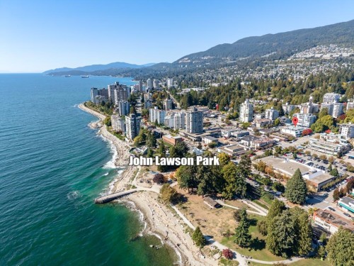 204-565 17 Street, West Vancouver, BC 