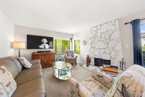 140-142 St. Patricks Avenue, North Vancouver, BC 