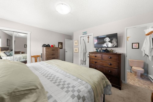 140-142 St. Patricks Avenue, North Vancouver, BC 