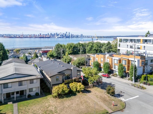140-142 St. Patricks Avenue, North Vancouver, BC 