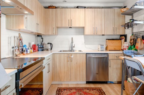 140-142 St. Patricks Avenue, North Vancouver, BC 