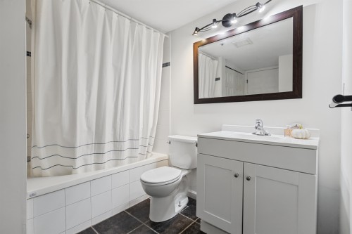 205-2975 Princess Crescent, Coquitlam, BC 