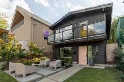 520 30th Avenue EVancouver, BC V5V 2V6