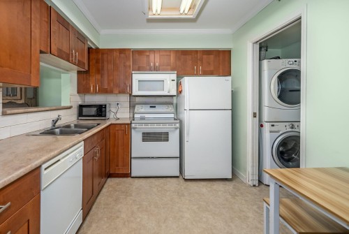 206-1180 Pinetree Way, Coquitlam, BC 