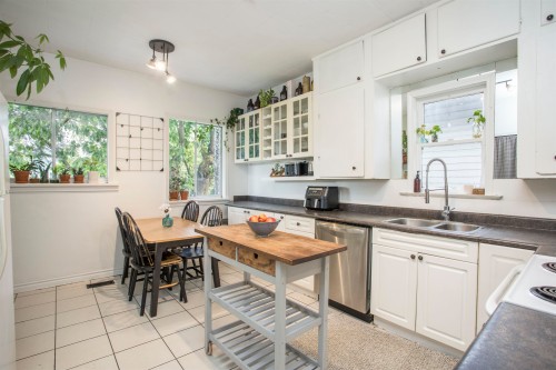 1976 Warwick Avenue, Port Coquitlam, BC 