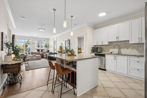 305-4111 Bayview Street, Richmond, BC 