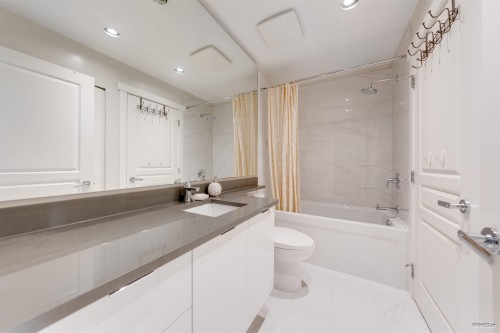 417-9311 Alexandra Road, Richmond, BC 