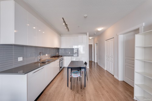 417-9311 Alexandra Road, Richmond, BC 