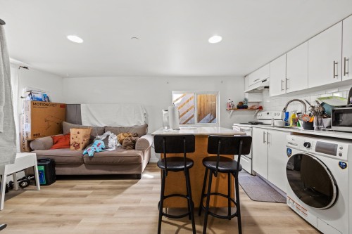3279 11Th Avenue W, Vancouver, BC 