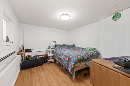 3279 11Th Avenue W, Vancouver, BC 