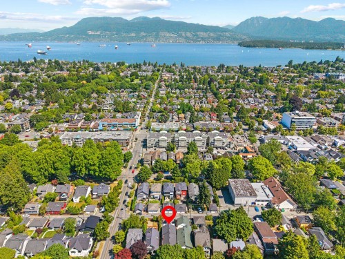 3279 11Th Avenue W, Vancouver, BC 