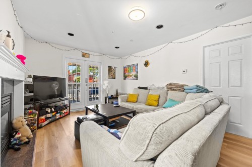 3279 11Th Avenue W, Vancouver, BC 