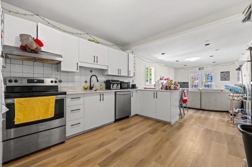 3279 11Th Avenue W, Vancouver, BC 