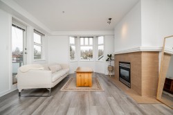 306-3580 41st Avenue WVancouver, BC V6N 3E6