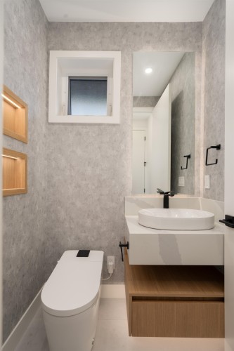 2-5963 Granville Street, Vancouver, BC 