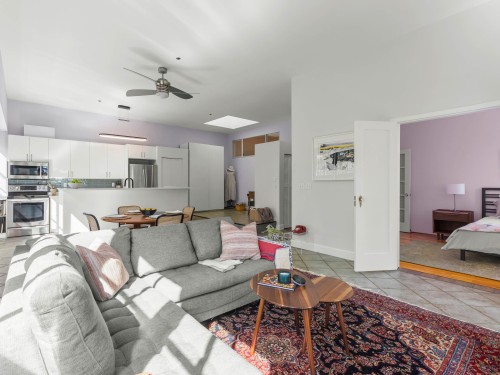 304-4590 Earles Street, Vancouver, BC 