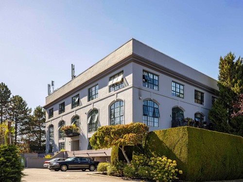 304-4590 Earles Street, Vancouver, BC 