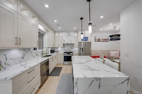 1-683 19Th Avenue W, Vancouver, BC 