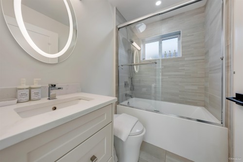 1-683 19Th Avenue W, Vancouver, BC 