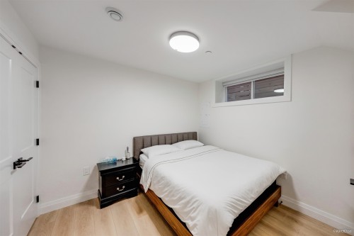 1-683 19Th Avenue W, Vancouver, BC 