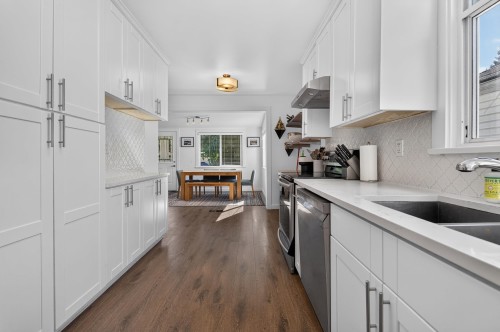 2218 11Th Avenue E, Vancouver, BC 