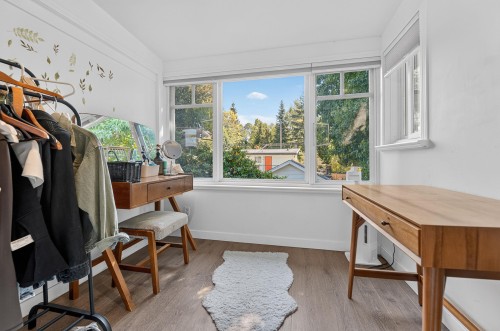2218 11Th Avenue E, Vancouver, BC 