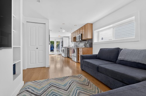 2218 11Th Avenue E, Vancouver, BC 