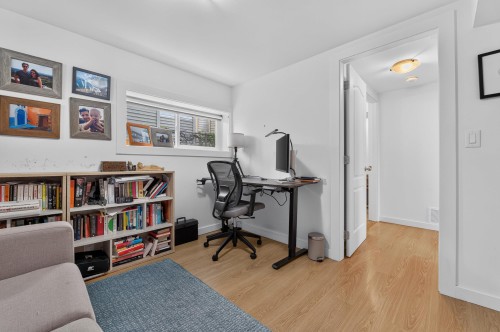 2218 11Th Avenue E, Vancouver, BC 