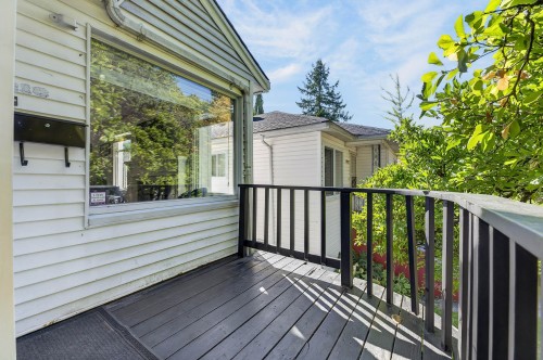 2218 11Th Avenue E, Vancouver, BC 
