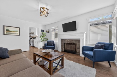 2218 11Th Avenue E, Vancouver, BC 