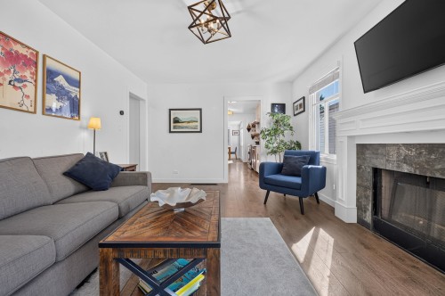 2218 11Th Avenue E, Vancouver, BC 