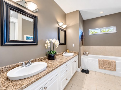 6388 Piper Place, Sechelt, BC 