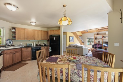 5280 Bear Bay Road, Garden Bay, BC 