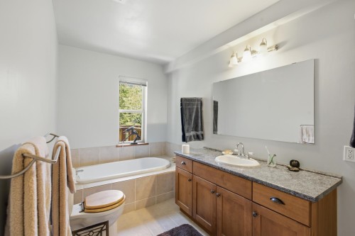 5280 Bear Bay Road, Garden Bay, BC 